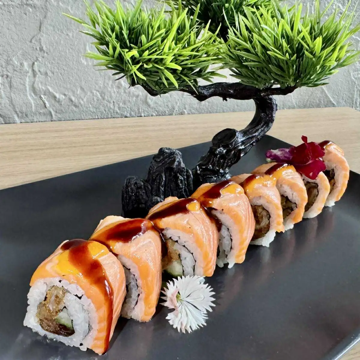 Salmon Grilled Roll