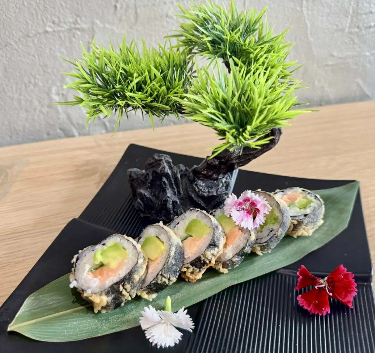 Futo Makis Salmon Tempura