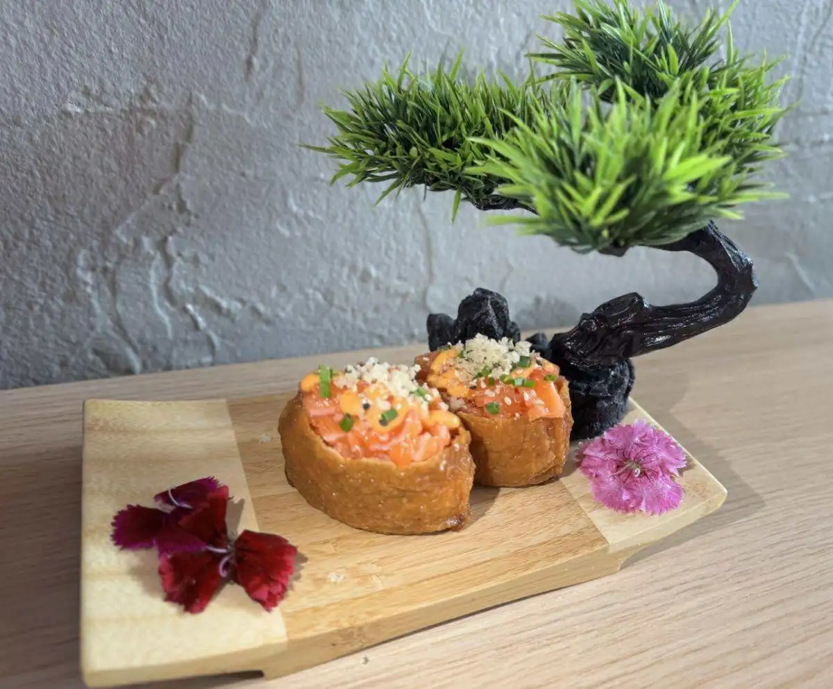 Inari Spicy Salmon