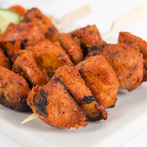 Brochette de poulet frits